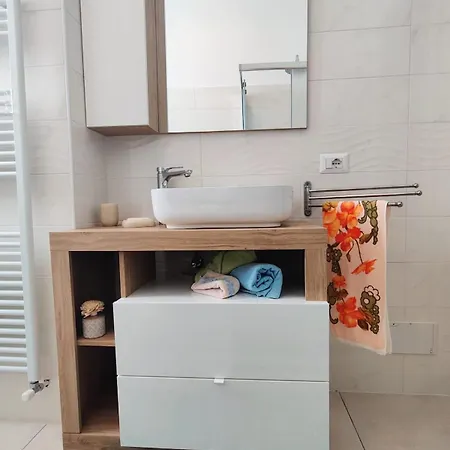 Vibes דירה לקו